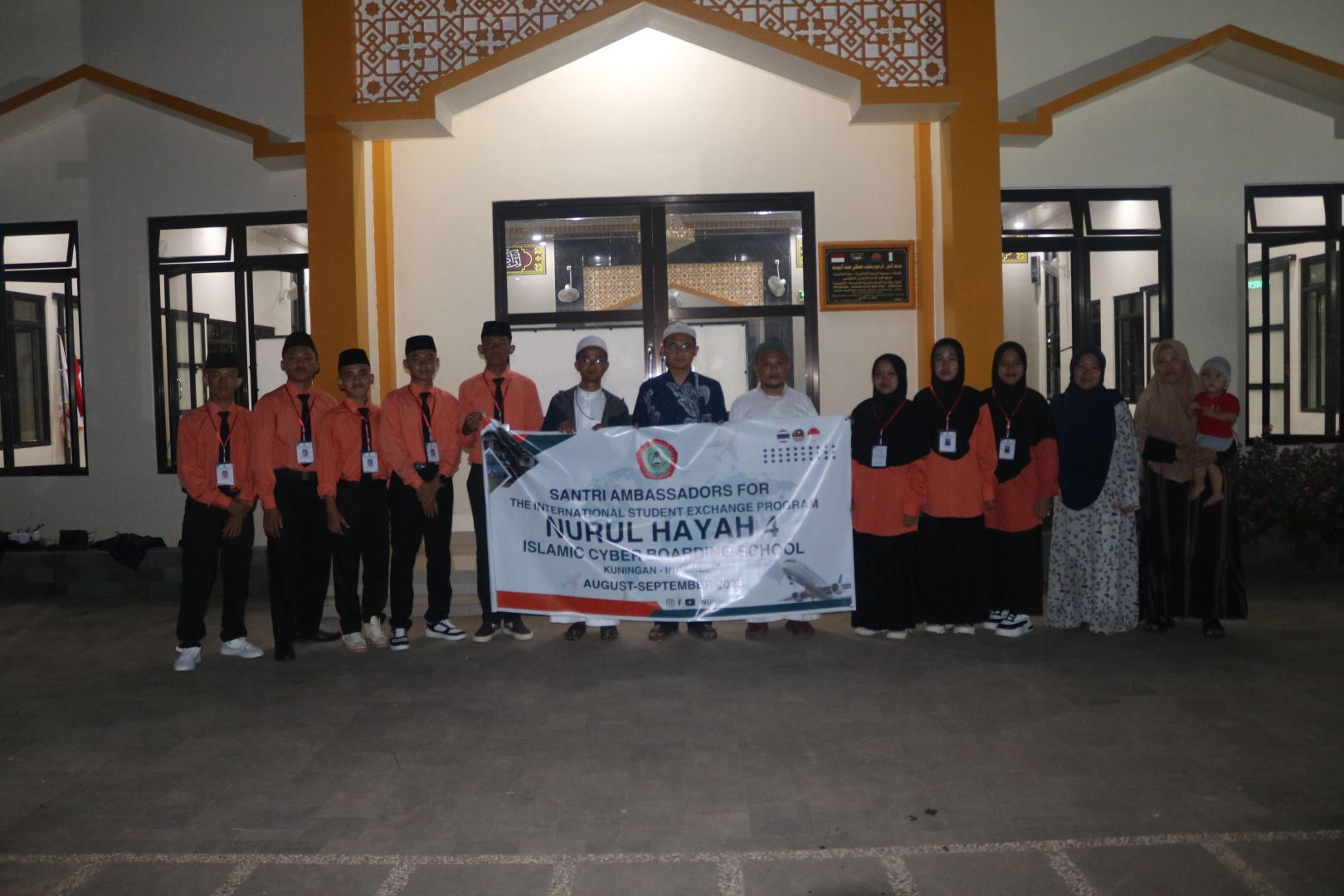 Pelepasan Duta Santri NURUL HAYAH 4 untuk Program Pertukaran Santri Internasional ke Thailand